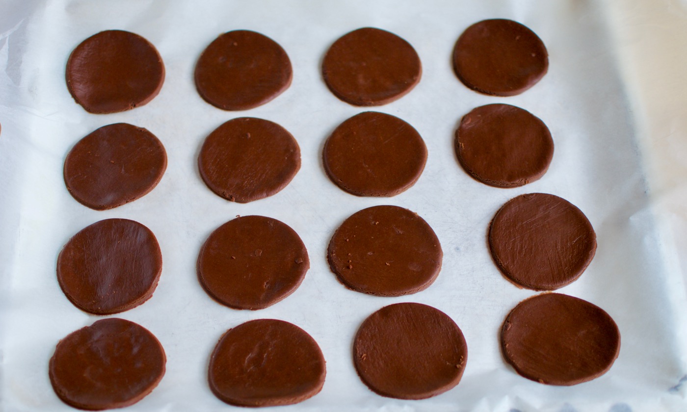 Шоколадно-сливочное печенье "Oreo"